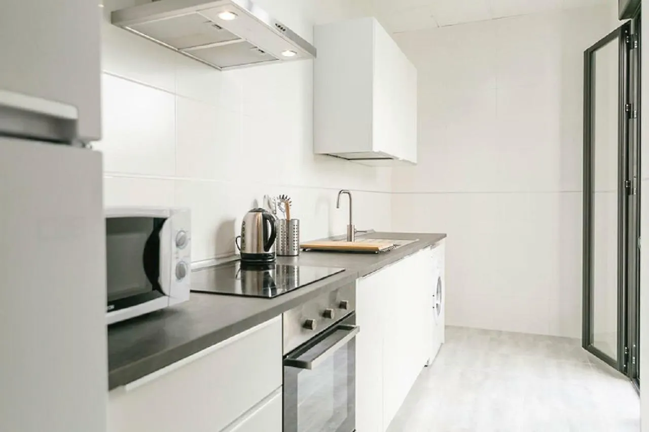 Family Apartment Patio&Swimming Pool In Center Malaga Spain