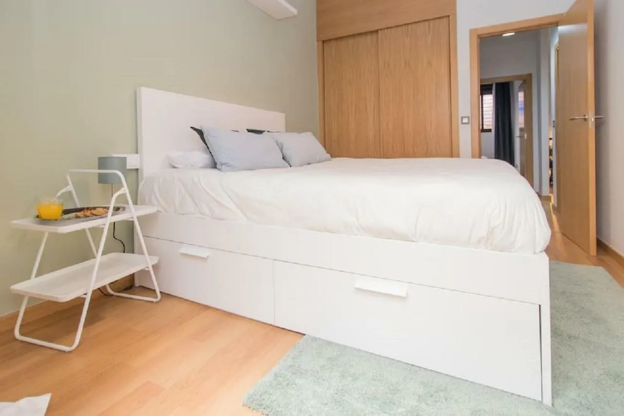Family Apartment Patio&Swimming Pool In Center Malaga